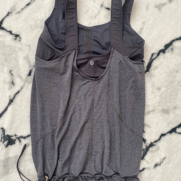 Lululemon XS Grey Built-in Bra Athletic Shirt - Picture 2 of 5
